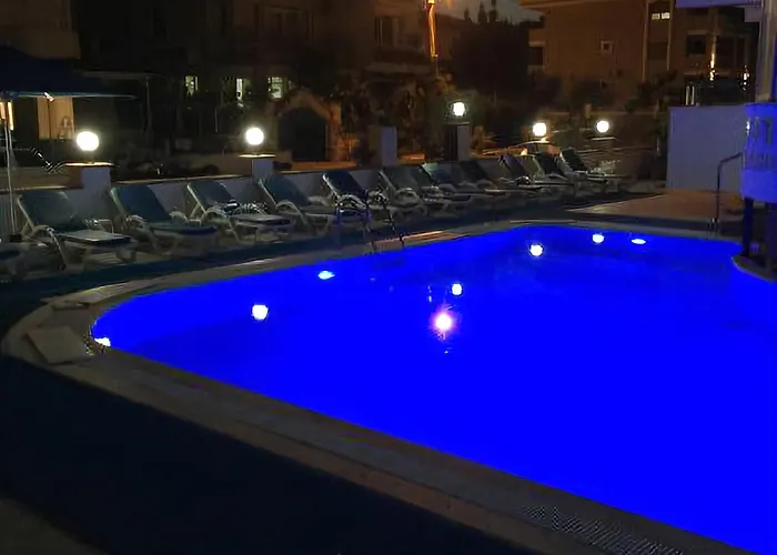 Aparthotel Saffron 3*