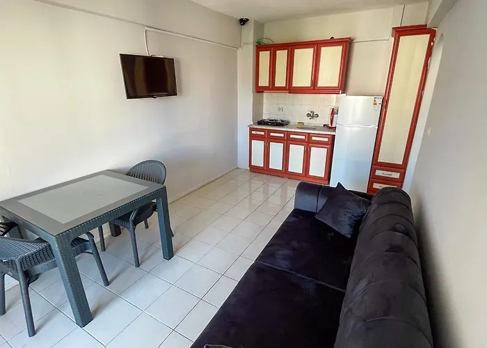 Saffron Aparthotel 3*